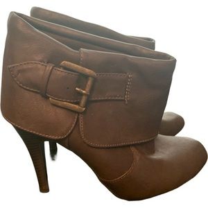 New Directions Taupe Faux Leather Ankle Boots Sz 7.5